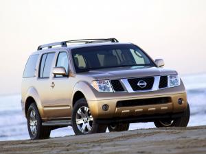 Nissan Pathfinder 2005 года